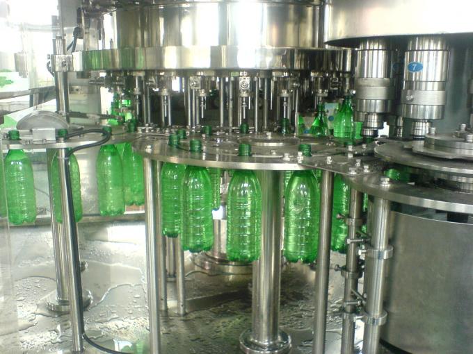 Automatisches Glasflaschen-funkelndes Wasser/Füllmaschine des alkoholfreien Getränkes für HAUSTIER Flasche 5
