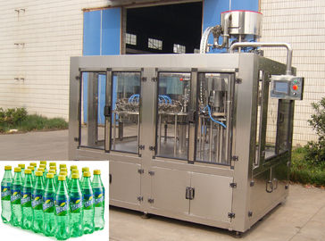 China Automatisches Glasflaschen-funkelndes Wasser/Füllmaschine des alkoholfreien Getränkes für HAUSTIER Flasche fournisseur