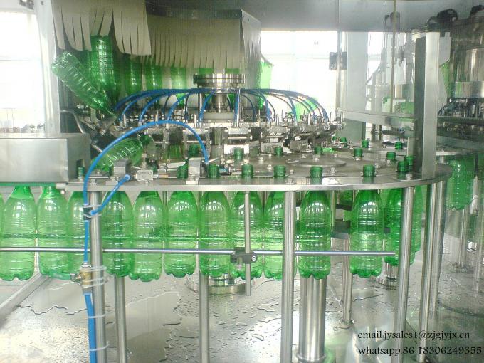 330-2000ML kohlensäurehaltige Getränk-Füllmaschine, Flaschenreinigungs-füllende mit einer Kappe bedeckende Anlage 3